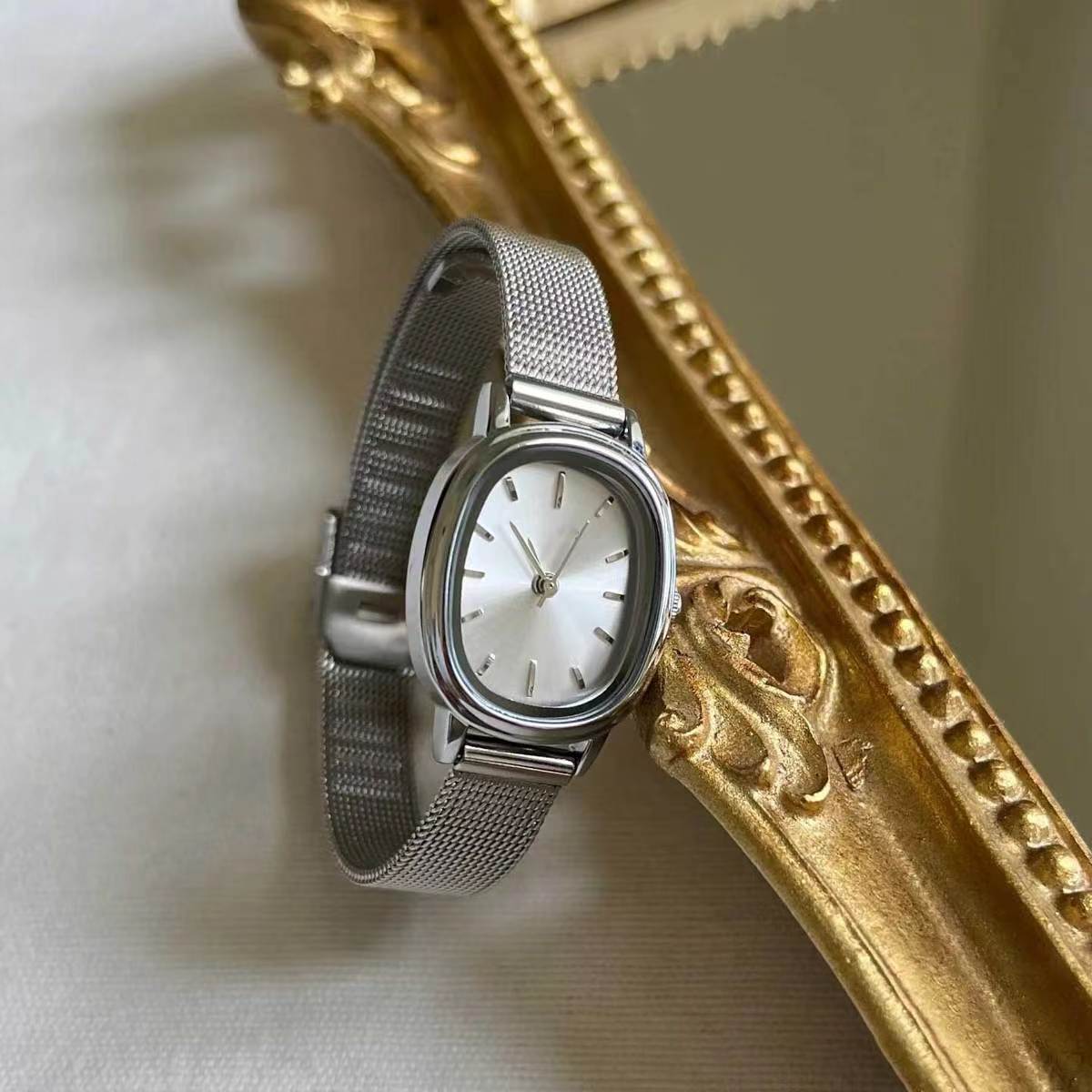 Watch and jewelleries