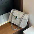 Diamond-Textured Serpent Clasp Shoulder Bag in Silver