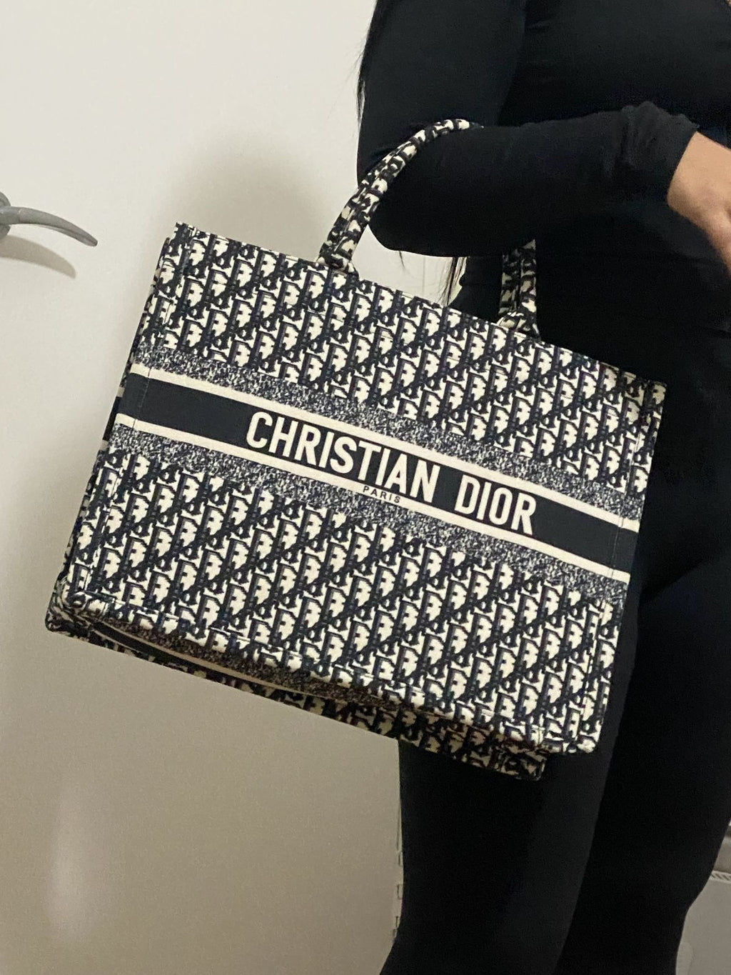 CD Tote in Blue Dior Oblique Embroidery